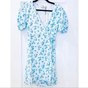 NWOT 💙 Faithful The Brand Jacklyn Floral Blue Mini Dress Size 4, PRISTINE!